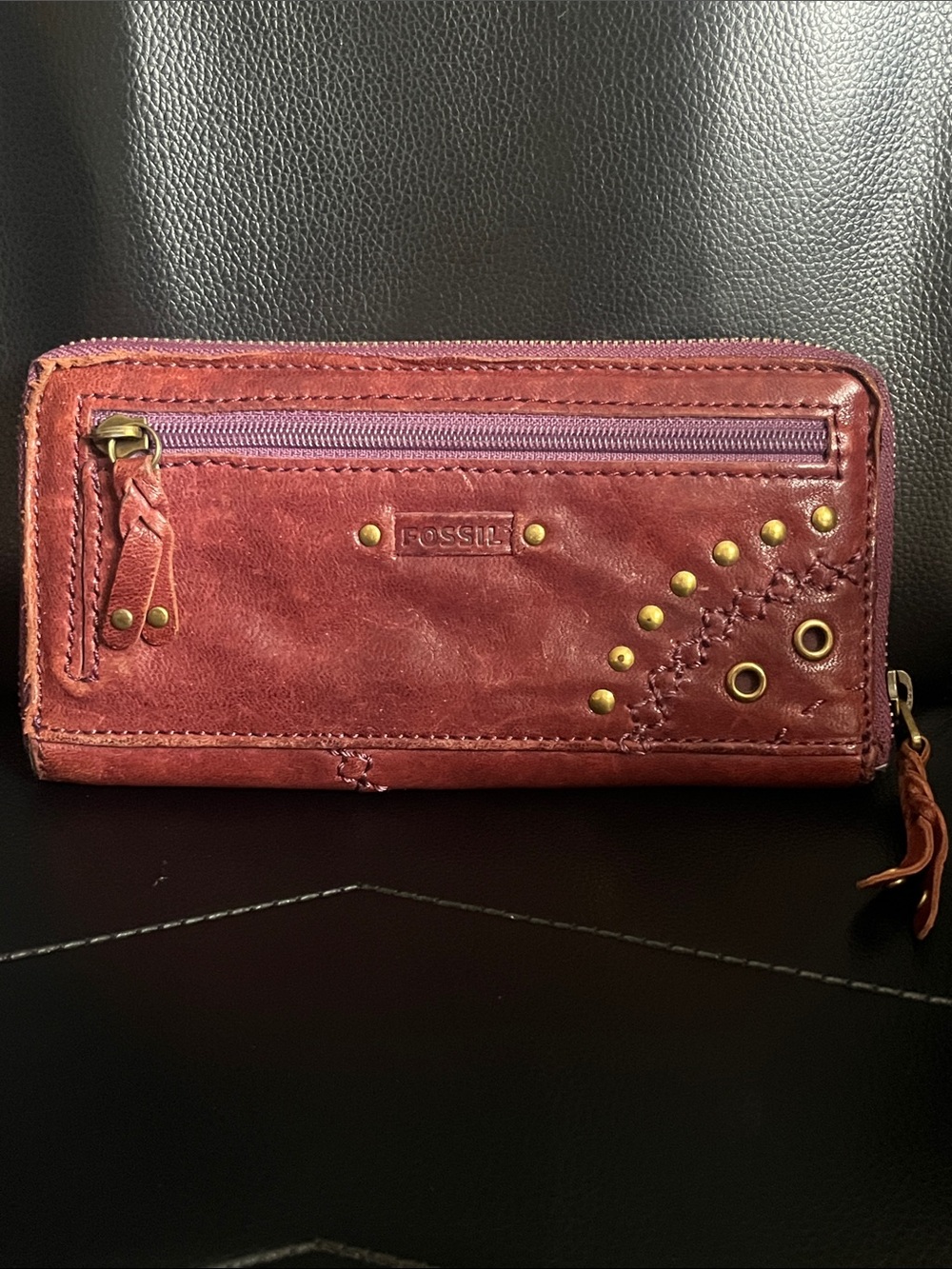 Fossil Riveted Cross Stitch Leather Wallet